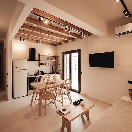 Om Living Apartment *