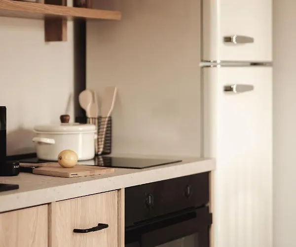 Om Living * 阿菲托斯