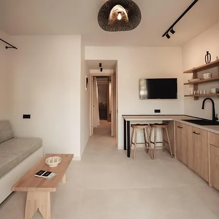 Om Living Апартаменты