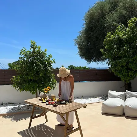 Om Living * Афитос